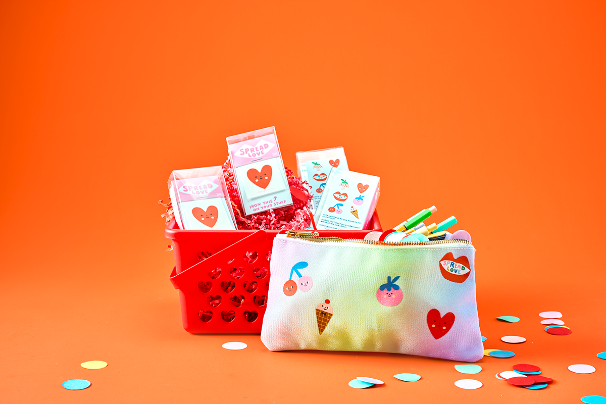 HDP x Suzy Ultman Pack of Love, 6 L'il Something Iron-On Cards